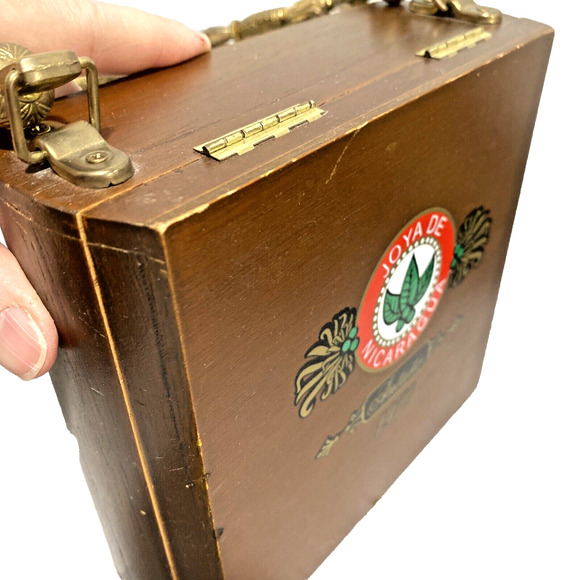 Vintage 1970's Cigar Box Purse Wood Case with Gold Beaded Top Loop Handle FLAW - Picture 11 of 13